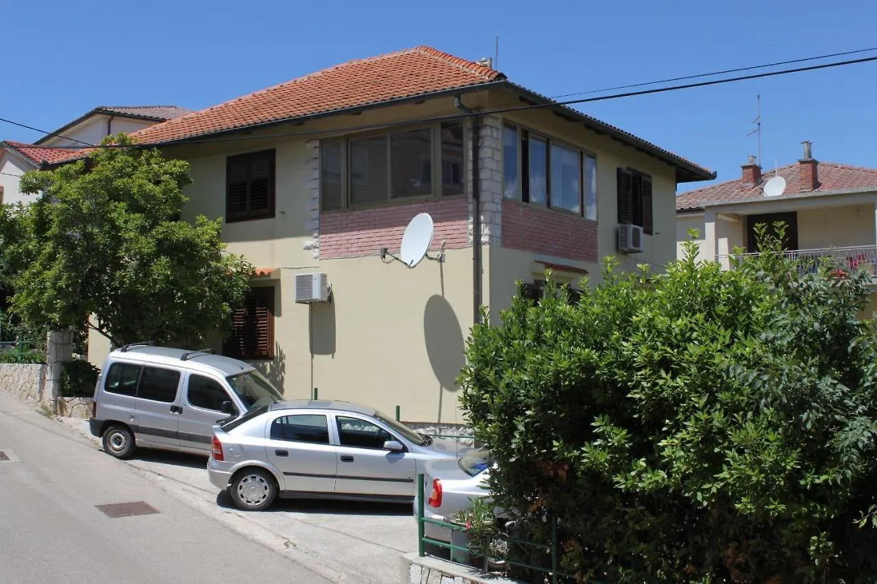 *** Konukevi Apartments And Rooms With Parking Space Mali Lošinj Hırvatistan